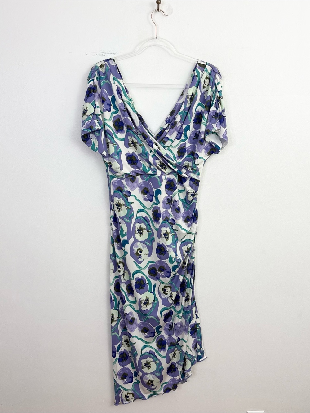 Diane Von Furstenberg Purple, Teal & White Floral Wrap Midi Dress size L (8) - Picture 3 of 7